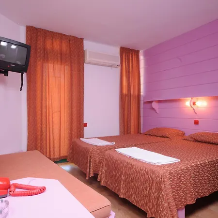 Siesta Hotel İçmeler