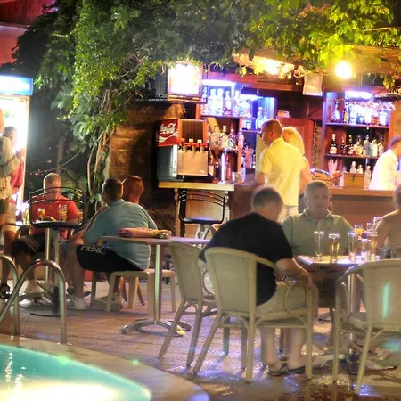 Siesta Otel 2*