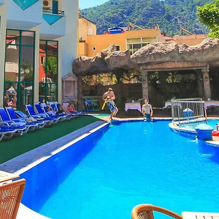 Siesta Otel 2*
