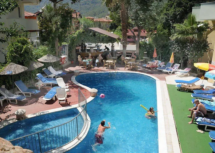 Siesta Hotel İçmeler